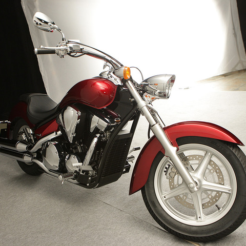 【東京モーターショー09】ホンダ VT1300CR…これまでにはないレトロ系クルーザー 画像