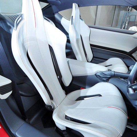 【東京モーターショー09】トヨタ FT-86、造形のトライ 画像