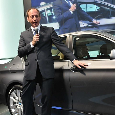 【BMW 5シリーズ 発表】個性を際立たせる“ジッカライン” 画像