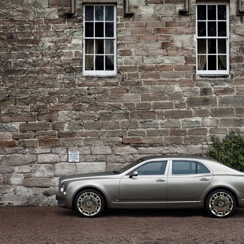 【ベントレー ミュルザンヌ 日本発表】アンテナは邪魔、でどうしたか 画像