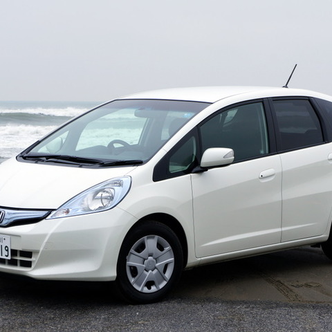 【ホンダ フィットHV 試乗】HVの魅力がたまらない…岩貞るみこ 画像