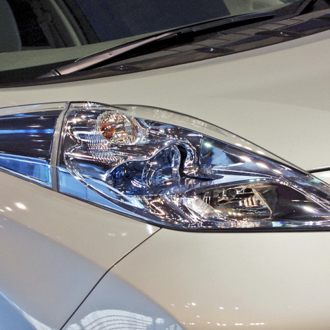 【日産 リーフ 発表】“賢い流動体”はヘッドランプから 画像