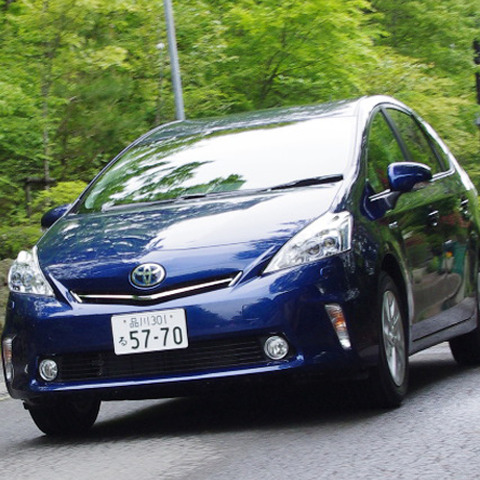 【トヨタ プリウスα 燃費レポート】走り方でどれだけ変わる？　3列シート車の燃費 画像