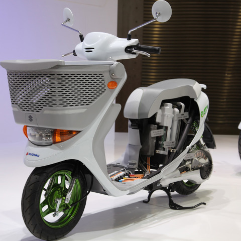 【東京モーターショー11】スズキ、EVバイクが密かに熱い!! 画像