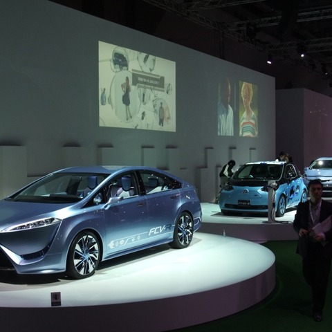 【東京モーターショー11】燃料電池車もすでに“リアル”…22世紀に向かうトヨタ 画像