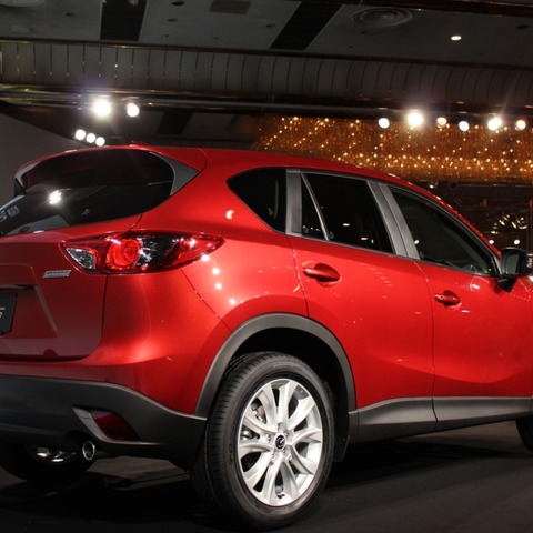 【マツダ CX-5 発表】 この丸い“お尻”を表現したかった 画像