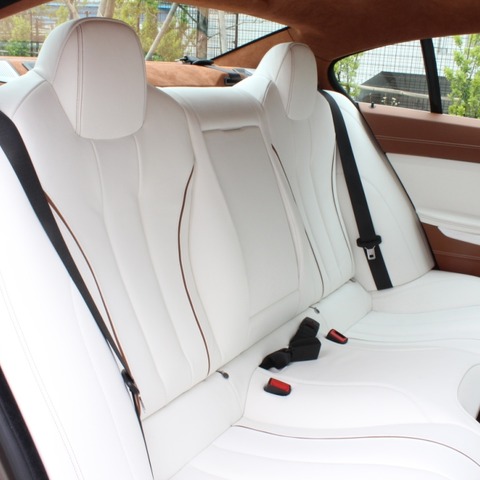【BMW 6シリーズグランクーペ 発売】エレガントさを残しつつ快適なリアシート 画像