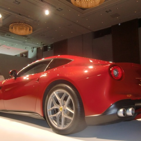【フェラーリ F12 ベルリネッタ 日本発表】新世代のV12スポーツカー 写真蔵 画像