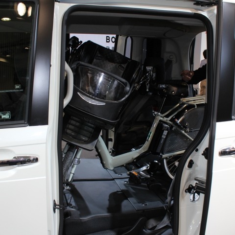 【ホンダ N BOX+ 発表】きっかけは車いす 画像