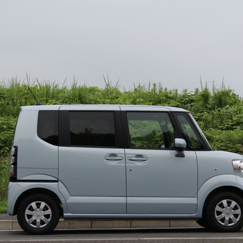 【ホンダN BOX 発売】四角い輪切りはこのクルマの命 画像