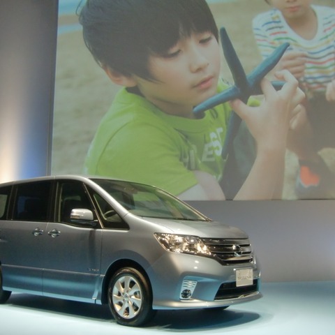 【日産 セレナ S-HYBRID 発売】ミニバンの居住性と経済性と重視するファミリーに 画像
