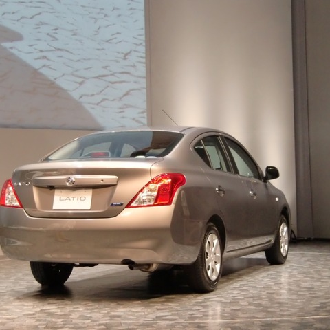 【日産 ラティオ 新型発売】後席はいつでもセグメントNo.1 画像
