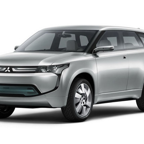 【三菱 アウトランダー 発売】デザインモチーフはConcept PX-MiEV 画像