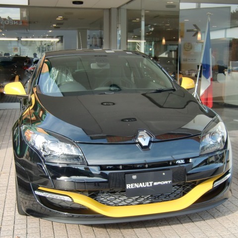 【ルノー レッドブル限定車】F1の技術を市販車にフィードバック 画像