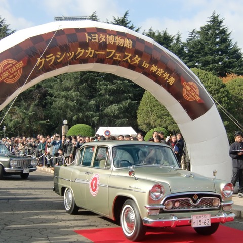 トヨタ博物館クラシックカーフェスタ in 神宮外苑…一般エントリーも104台と盛況［写真蔵］ 画像