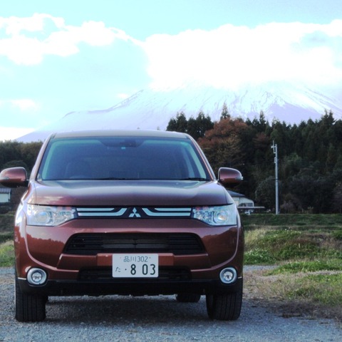 【三菱 アウトランダー 発売】4WDシステムを軽量化し、エコにも配慮 画像