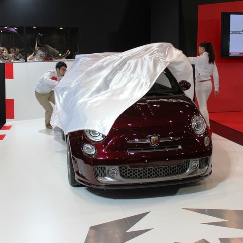 【東京オートサロン13】アバルト、マセラティとコラボ…アバルト695エディツィオーネマセラティ 画像