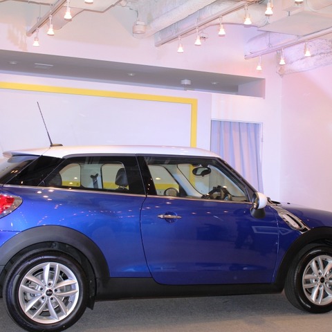 【MINI ペースマン 発表】3ドアボディの勝算は 画像