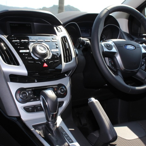 【フォード フォーカス 発売】直感的操作を促すデザイン 画像