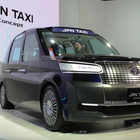 【東京モーターショー13】トヨタ JPNタクシー…乗客の不安感をなくすために 画像