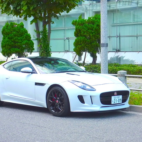 【ジャガー Fタイプ クーペ 試乗】ひたすら音に酔い、ブレーキにひれふす気分…岩貞るみこ 画像