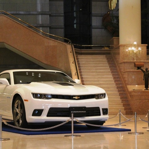 シボレー カマロ スポーティ ブルー…夏のリゾートをイメージ、日本独自の仕様 画像