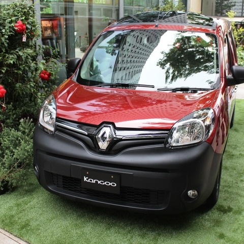 ルノー カングー コンフィチュール、現行モデル初のサンルーフを装着した理由 画像