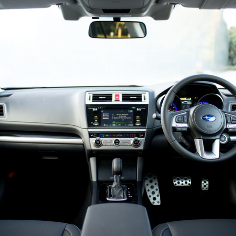 【スバル レガシィ 新型発表】レガシィ に戻ってきたユーザーが「狭い」と思わない空間づくり 画像