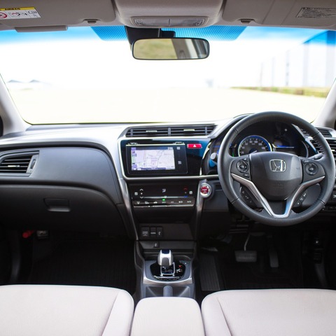 【ホンダ グレイス 発表】レジェンドやアコードの下位ではない「心地よい空間」 画像