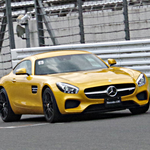 【メルセデス AMG GT 試乗】このクルマ、恐ろしく乗り易く、恐ろしく速い…中村孝仁 画像