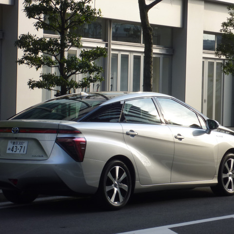 【トヨタ MIRAI 試乗】燃料電池ならではの音を楽しみながら走りたい…岩貞るみこ 画像