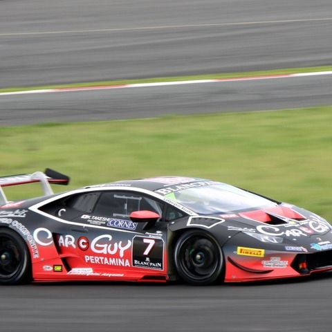 ランボルギーニ ウラカン スーパートロフェオ、世界に75台を納車「生産追いつかない」 画像