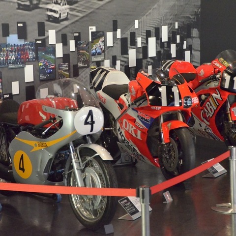 【鈴鹿8耐】レースだけじゃない！ 「レーシングシアター」には歴代優勝マシン展示 画像