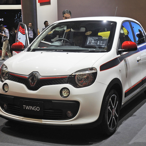 【東京モーターショー15】スマート vs トゥインゴ…RR兄弟車、戦略の違いは 画像
