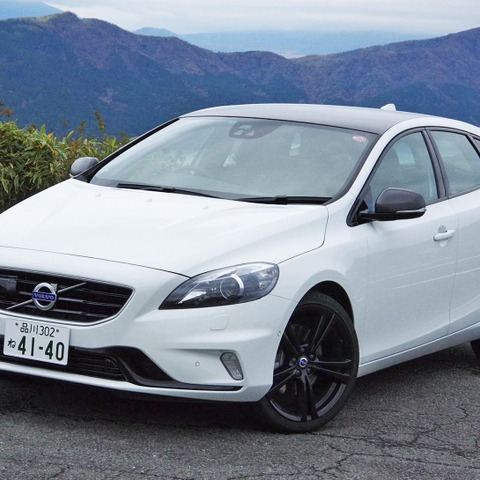 【ボルボ V40 限定車 試乗】走り屋仕様、超お買い得の「カーボン・エディション」…中村孝仁 画像