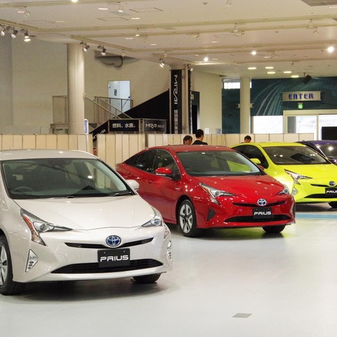 【トヨタ プリウス 新型】メインカラーが「赤」や「ライムグリーン」になった理由とは 画像
