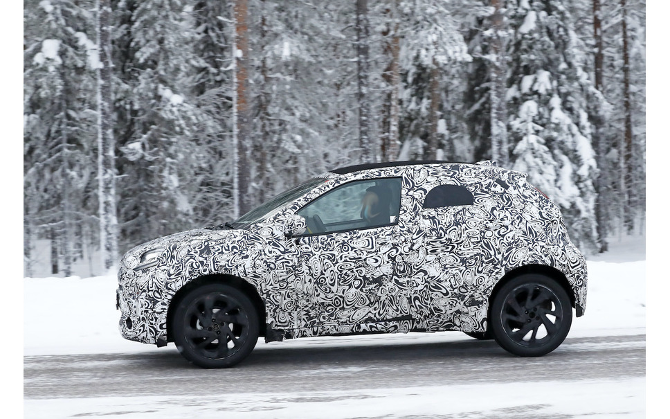 Toyota Aygo next-generation prototype (scoop photo)