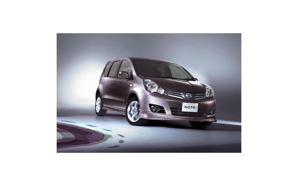 おいしい中古車 低燃費系でビュンビュン系の隠れた名コンパクト 日産 ノート 8枚目の写真 画像 レスポンス Response Jp おいしい中古車 低燃費系でビュンビュン系の隠れた名コンパクト 日産 ノート 8枚目の写真 画像 レスポンス Response Jp