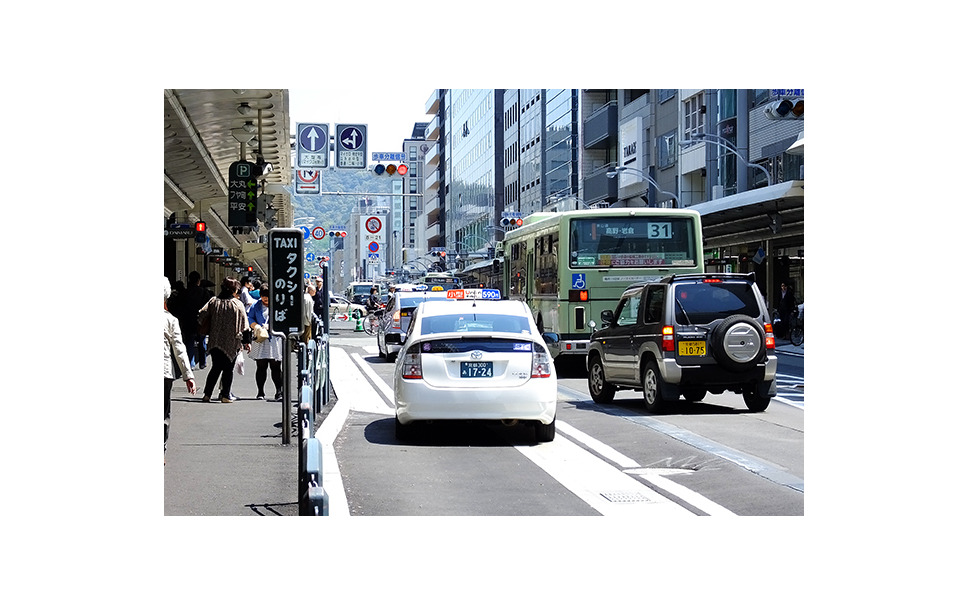 渋滞騒ぎが落ち着いた京都 四条通 ドライバーのボヤキはまだ続く 3枚目の写真 画像 レスポンス Response Jp