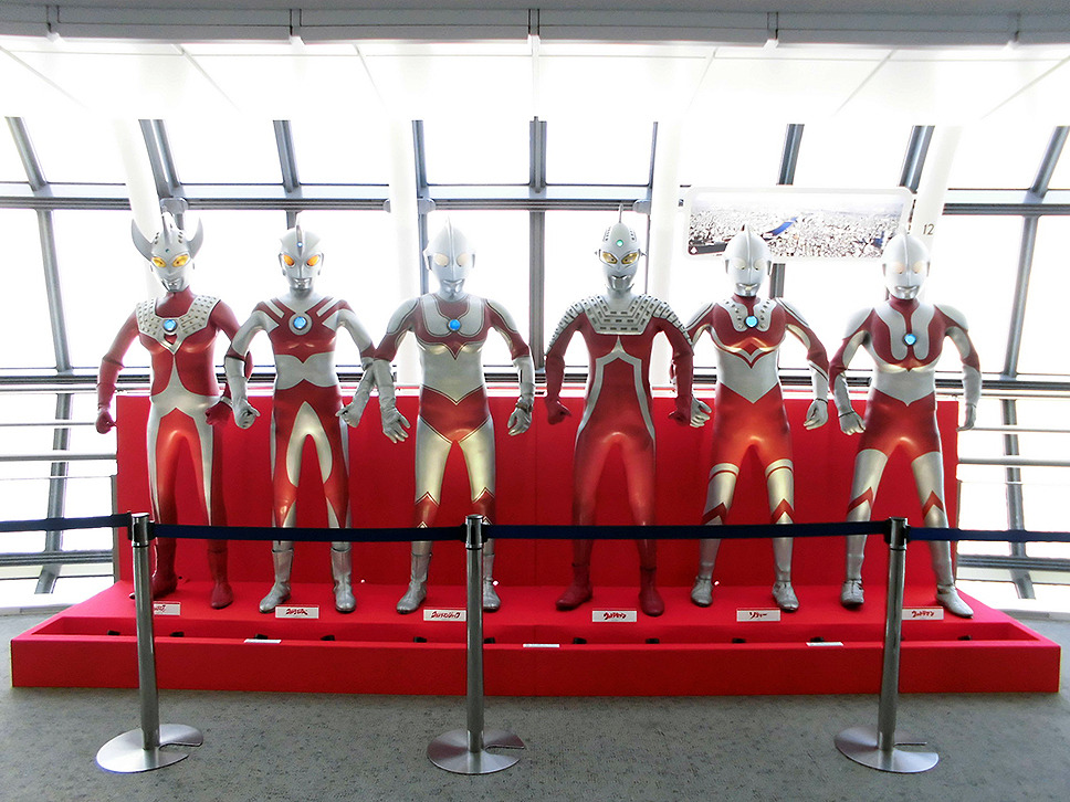 地上450m 東京スカイツリーに歴代ウルトラマン飛来 特撮ジオラマや小道具も レスポンス Response Jp 地上450m 東京スカイツリーに歴代ウルトラマン飛来 特撮ジオラマや小道具も レスポンス Response Jp