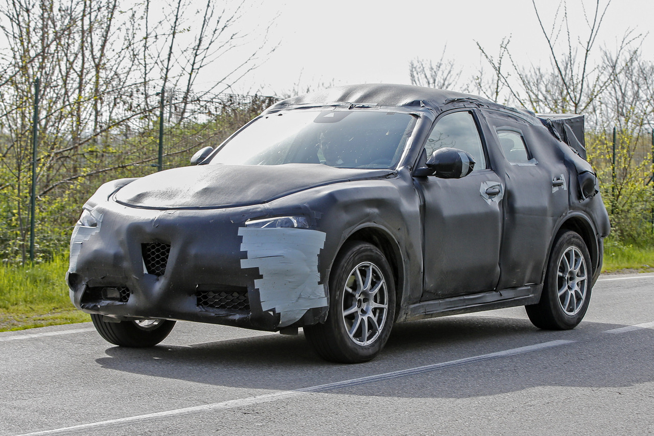 発表前なのに アルファロメオの新型suv 会社案内ビデオに写っちゃった レスポンス Response Jp