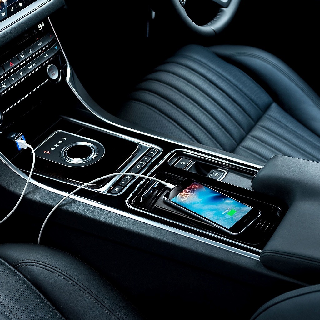 スマホや駐車券用すべり止めシート ダッシュボードの曲面にもフィット レスポンス Response Jp スマホや駐車券用すべり止めシート ダッシュボードの曲面にもフィット レスポンス Response Jp
