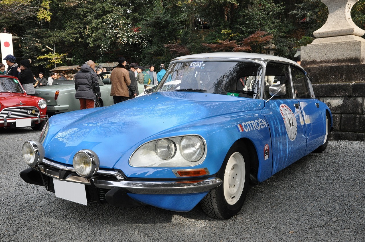 谷保天満宮旧車祭16 シトロエンds や ボルボp1800es など レアな欧州車 レスポンス Response Jp 谷保天満宮旧車祭16 シトロエンds や ボルボp1800es など レアな欧州車 レスポンス Response Jp