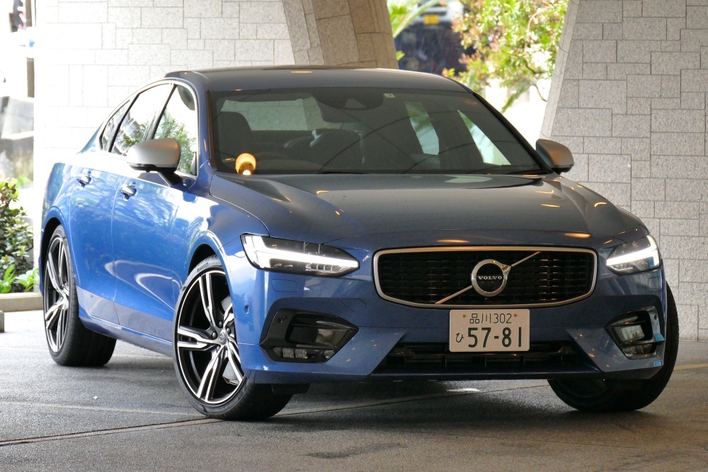 ボルボ S90 R デザイン 試乗 R らしからぬ最新 R の洗練度 島崎七生人 レスポンス Response Jp ボルボ S90 R デザイン 試乗 R らしからぬ最新 R の洗練度 島崎七生人 レスポンス Response Jp