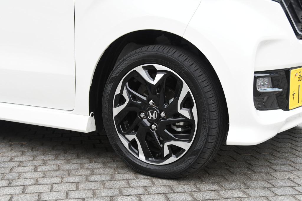 ホンダ N Boxカスタム 試乗 乗り心地に疑問を感じる15インチタイヤ 諸星陽一 レスポンス Response Jp ホンダ N Boxカスタム 試乗 乗り心地に疑問を感じる15インチタイヤ 諸星陽一 レスポンス Response Jp