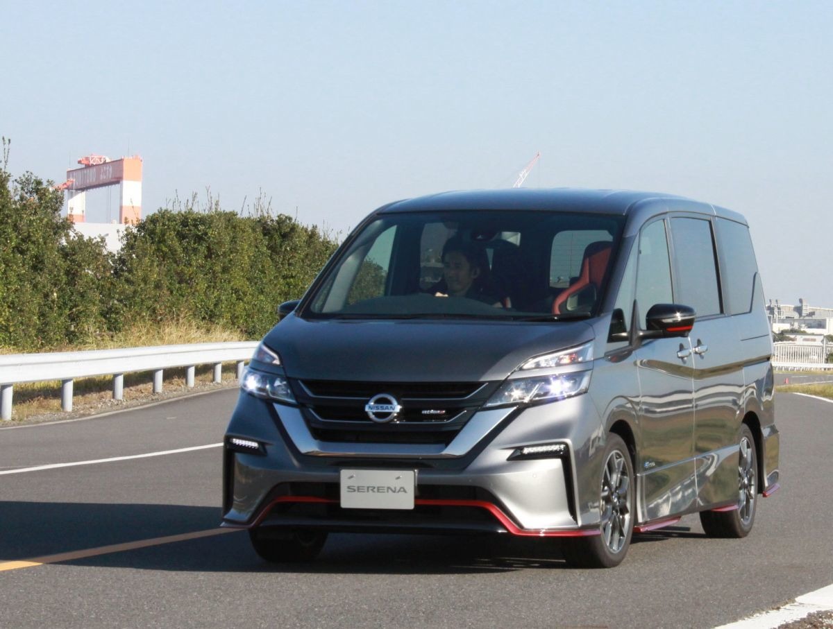 日産 セレナnismo 試乗 チューニングのポイントはボディ補強 Nismoカーズ第1号 レスポンス Response Jp 日産 セレナnismo 試乗 チューニングのポイントはボディ補強 Nismoカーズ第1号 レスポンス Response Jp