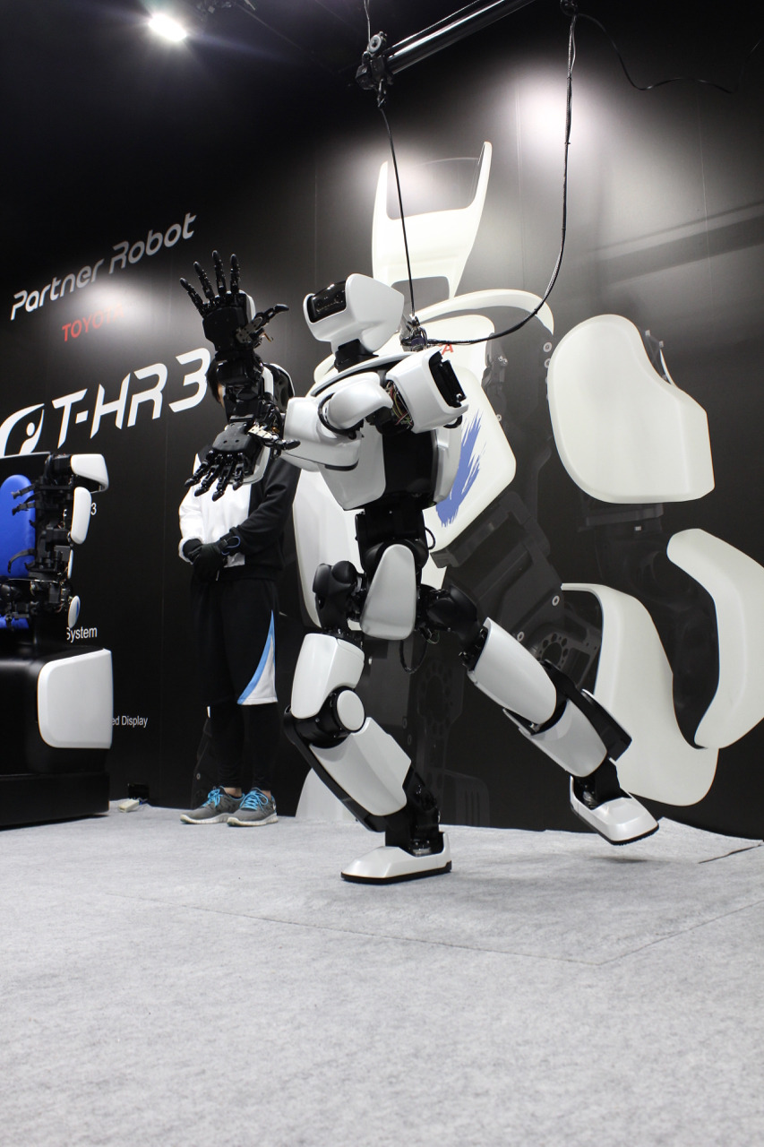 トヨタの最新ロボットが決めたポーズは あの レスポンス Response Jp