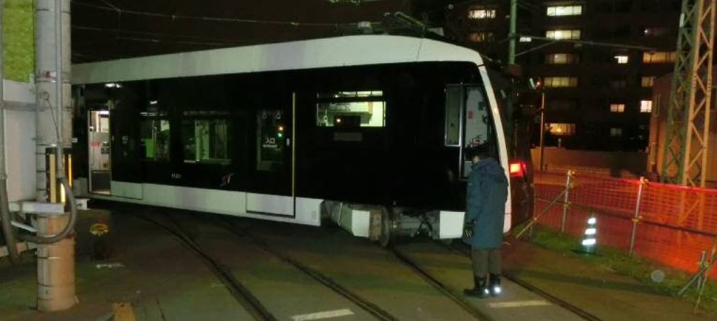 札幌市電の新型車が車庫で破損 運転手のポイント操作ミス 運行再開まで3か月 レスポンス Response Jp 札幌市電の新型車が車庫で破損 運転手のポイント操作ミス 運行再開まで3か月 レスポンス Response Jp