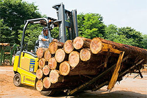 コマツ、国内向けフォークリフトを4月1日より値上げ ...