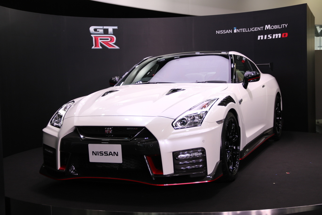こだわったのは 速さへの質 Gt R Nismo 年モデルを披露 レスポンス Response Jp こだわったのは 速さへの質 Gt R Nismo 年モデルを披露 レスポンス Response Jp